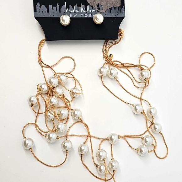 3-Strand Necklace w Faux Pearl Stud Earrings Set - Picture 5 of 5